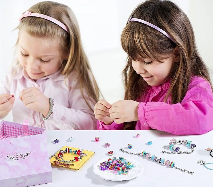 Bastelset für Armbänder – Perlen, Anhänger und Bänder – Bild 1
