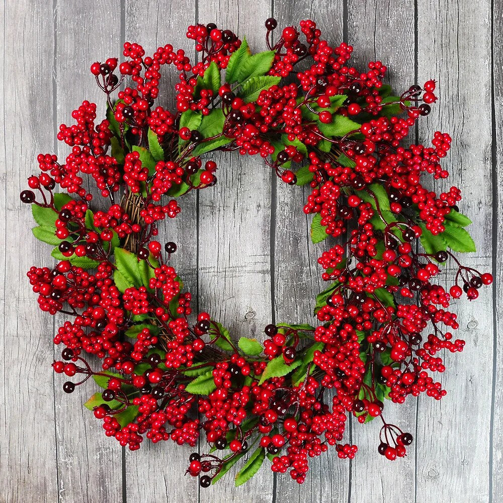 Adventskranz – Rote Beeren mit Zypressengrün