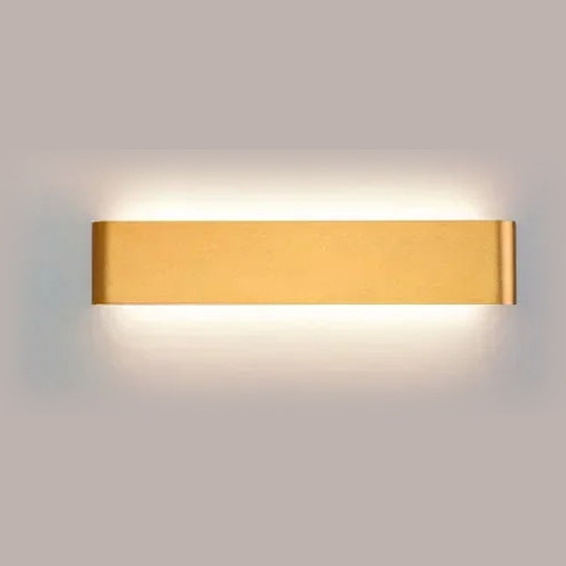 LED-Wandleuchte als Linie Gold